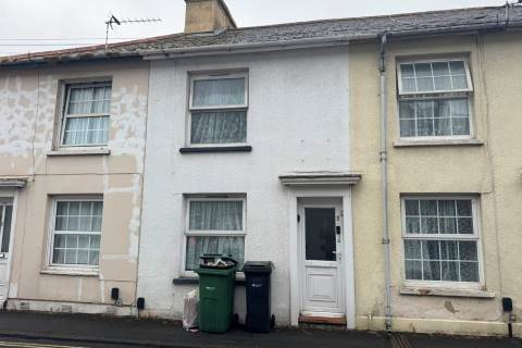 Property for auction in Isle of Wight