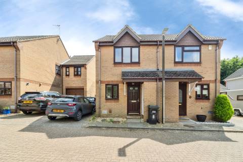 Property for auction in Buckinghamshire
