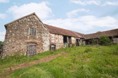 Property for auction in Worcestershire
