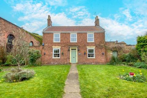 Property for auction in North Lincolnshire