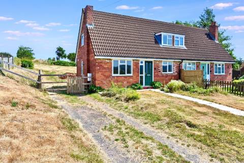 Property for auction in Worcestershire