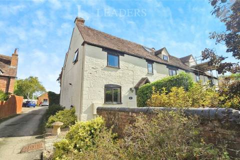 Property for auction in Worcestershire