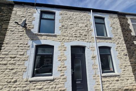 Property for auction in Mid Glamorgan