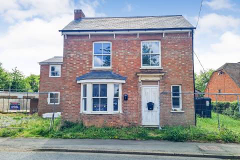 Property for auction in Buckinghamshire