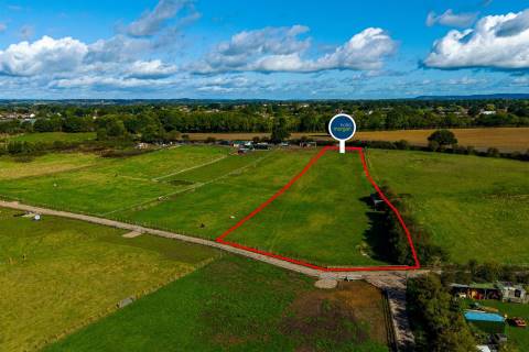 Property for auction in Avon