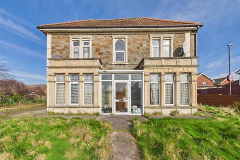 Property for auction in Avon