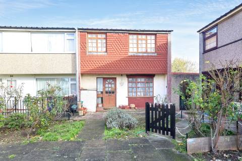 Property for auction in Essex