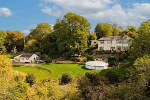 Property for auction in Worcestershire