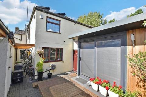 Property for auction in Essex