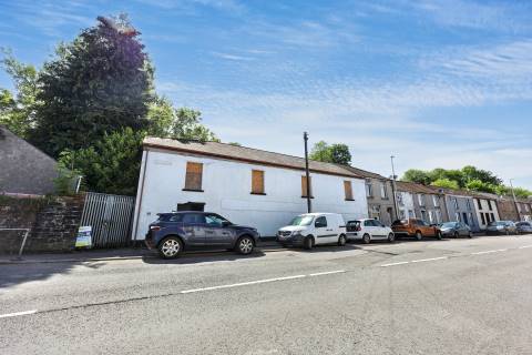 Property for auction in Mid Glamorgan