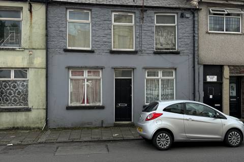 Property for auction in Mid Glamorgan