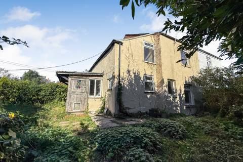 Property for auction in Isle of Wight