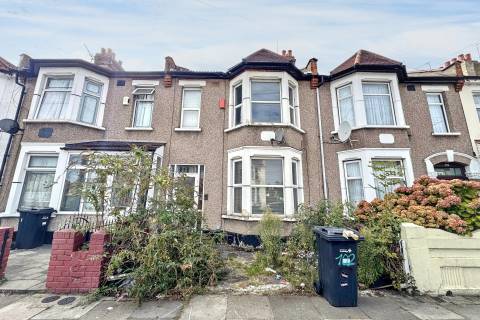 Property for auction in Essex