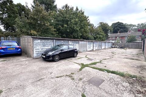 Property for auction in Berkshire