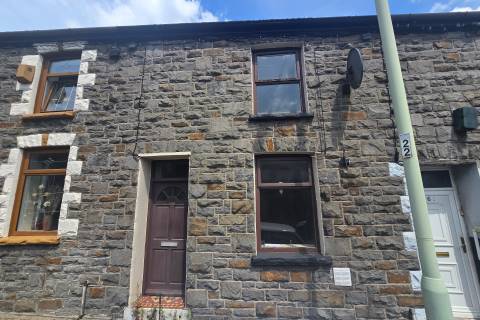 Property for auction in Mid Glamorgan