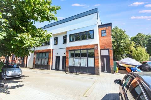 Property for auction in Buckinghamshire