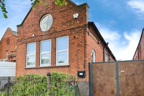 Property for auction in Warwickshire