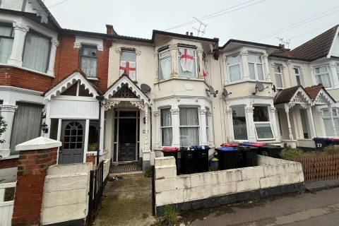Property for auction in Essex