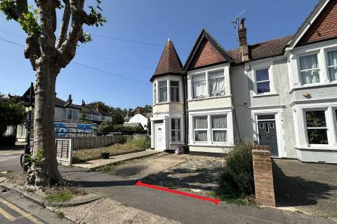 Property for auction in Essex