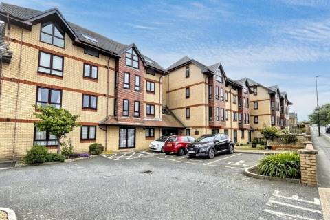 Property for auction in Isle of Wight