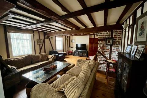 Property for auction in Surrey