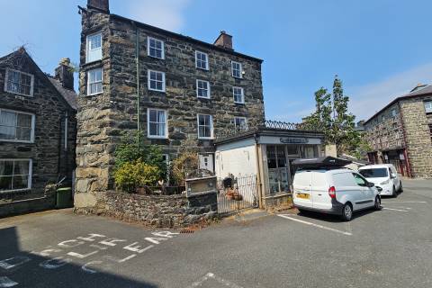 Property for auction in Gwynedd
