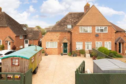 Property for auction in Oxfordshire