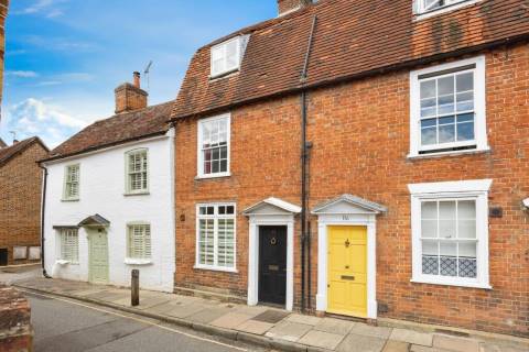 Property for auction in Surrey