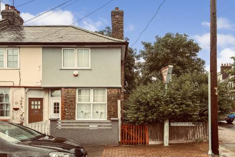 Property for auction in London