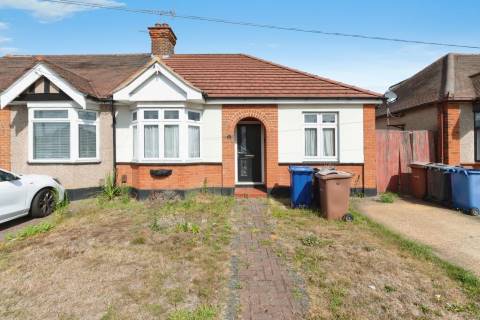 Property for auction in Essex