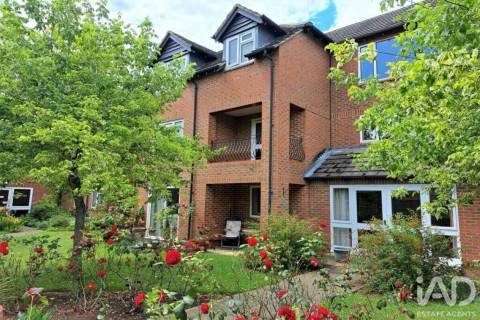 Property for auction in Buckinghamshire