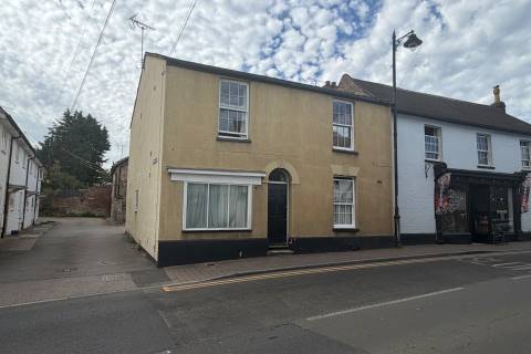Property for auction in Kent