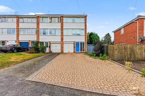 Property for auction in Warwickshire