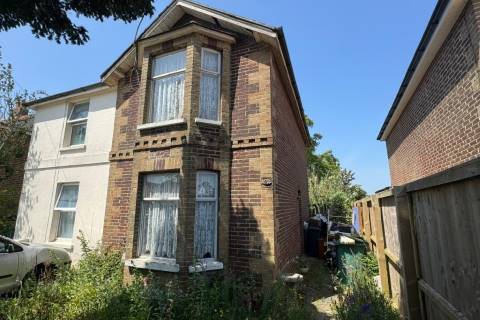 Property for auction in Isle of Wight