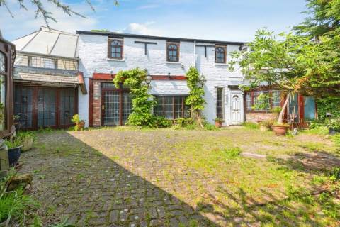 Property for auction in Essex