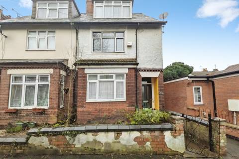 Property for auction in Warwickshire