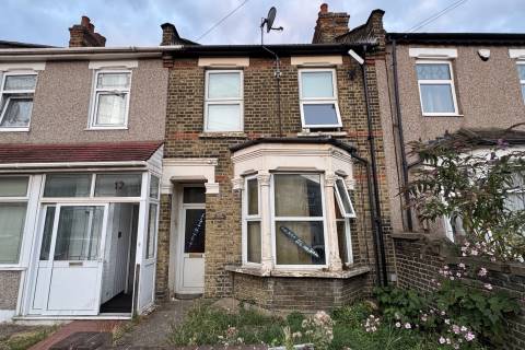 Property for auction in Essex