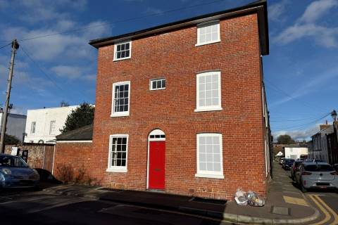 Property for auction in Kent