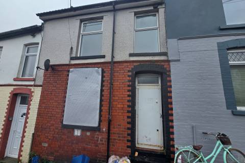 Property for auction in Mid Glamorgan