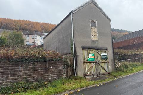 Property for auction in Mid Glamorgan