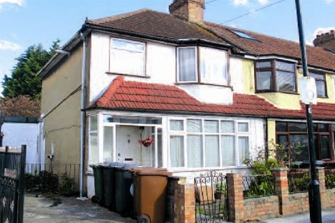 Property for auction in London