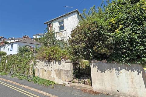 Property for auction in Isle of Wight