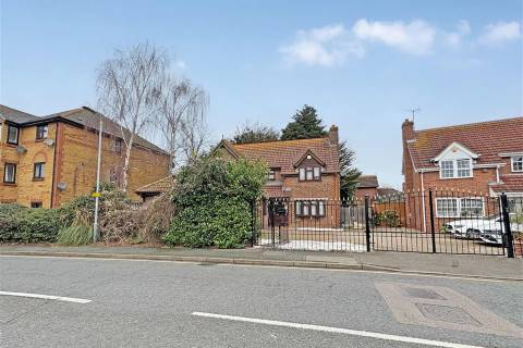 Property for auction in Essex