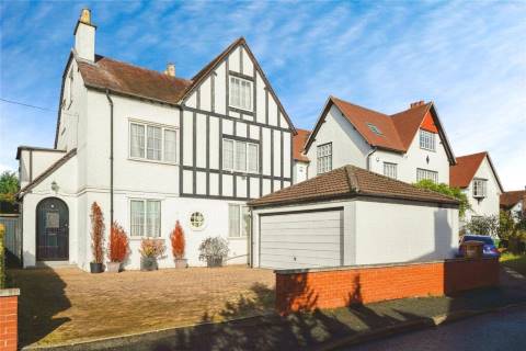 Property for auction in Worcestershire