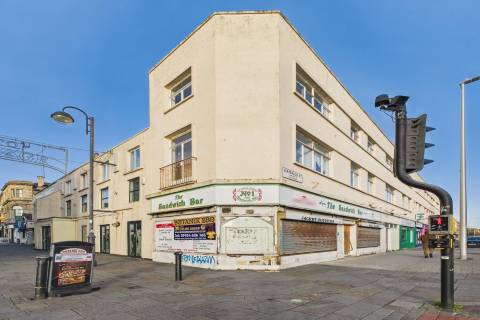 Property for auction in Avon