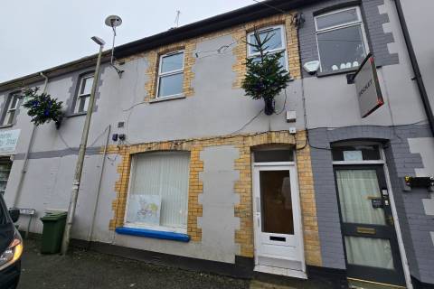 Property for auction in Mid Glamorgan