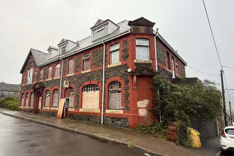 Property for auction in Mid Glamorgan