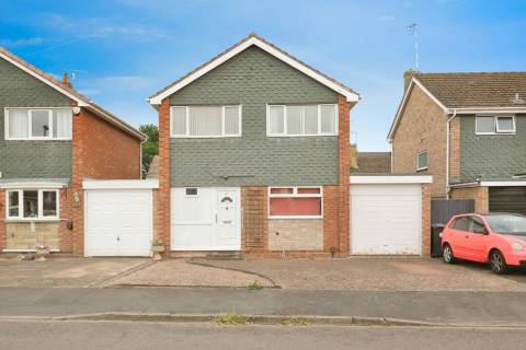 Property for auction in Worcestershire