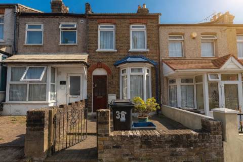 Property for auction in Essex