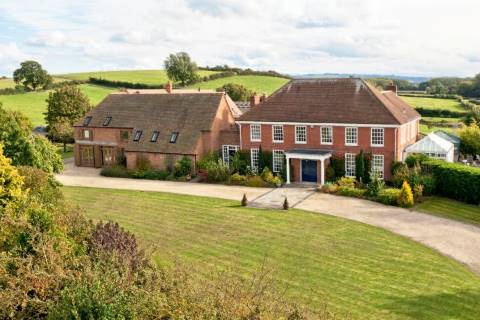 Property for auction in Warwickshire